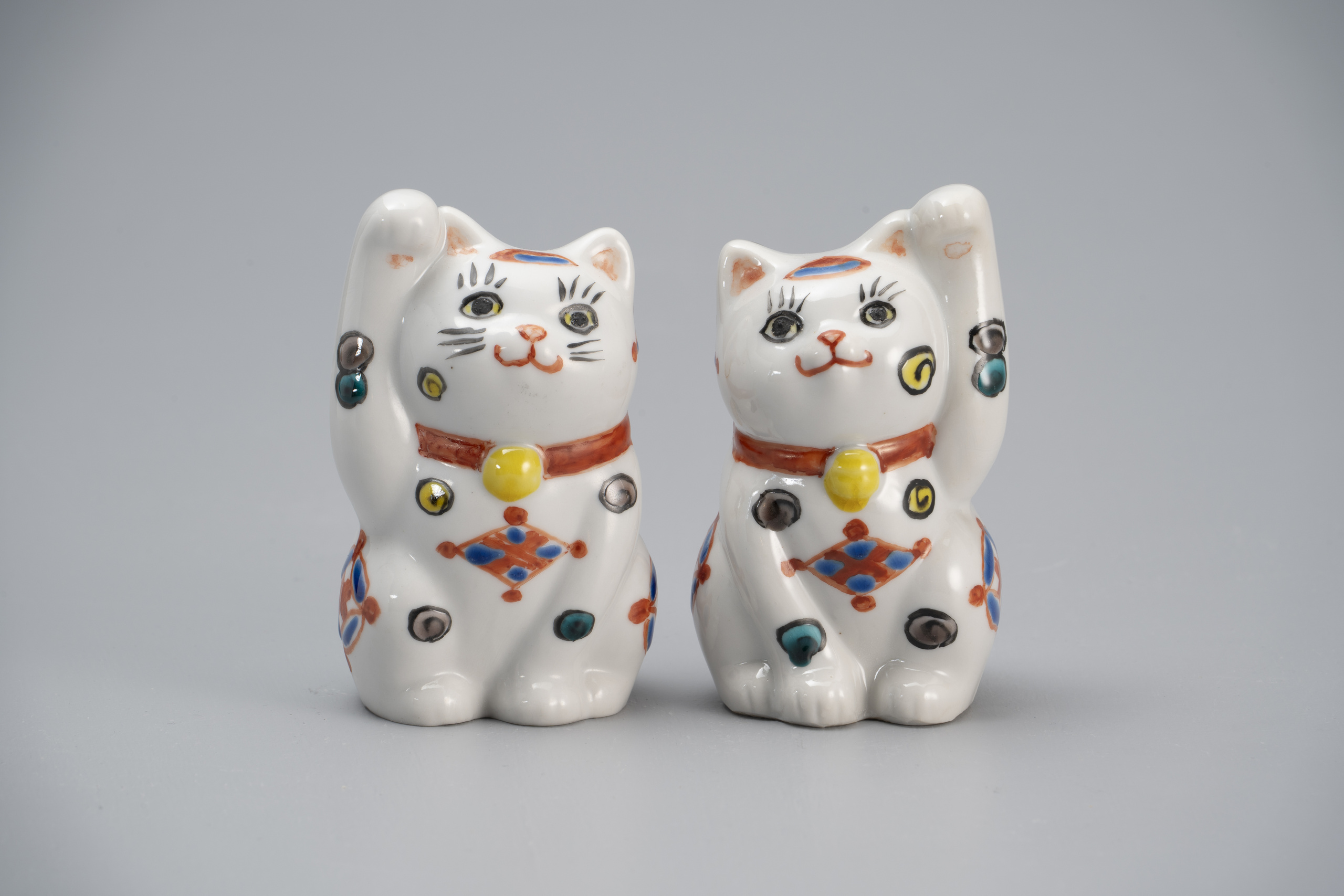 3号招き猫・青九谷 宝尽くし(左右)