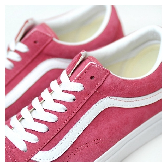 VANS★CLASSIC SLIP ON★PIG SUEDE★兼用★HOLLY BERRY New Vans Classic Slip-On Pig Suede Holly Berry Red Sneakers