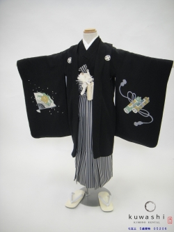 七五三レンタル着物】 05206 五つ紋付黒紋服縞袴フルセット
