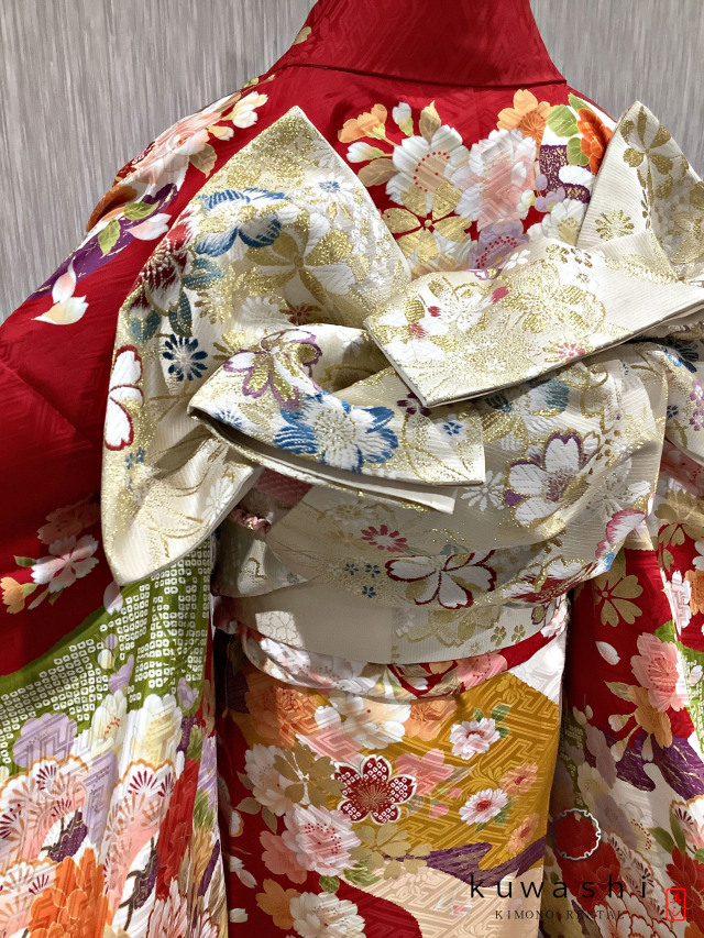 正絹振袖レンタル】 80010 赤地華花と鞠正絹振袖袋帯セット