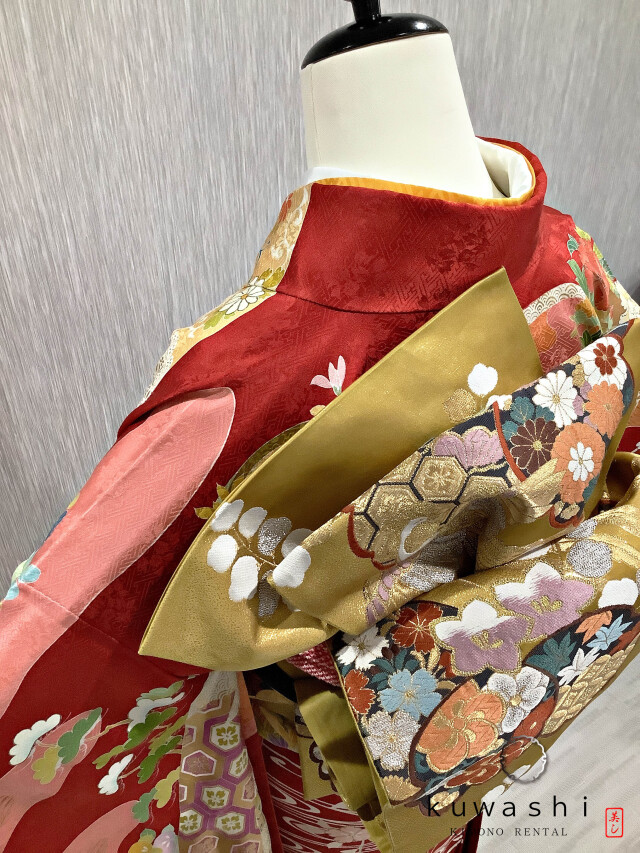 正絹振袖レンタル】 80012 赤地熨斗目に御所車正絹振袖袋帯セット