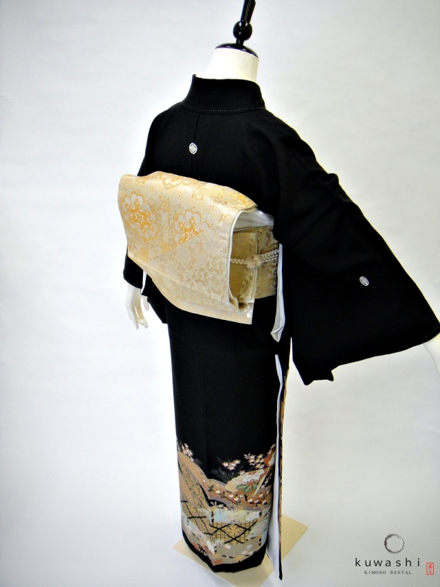 クワシ着物レンタル　刺繍吉祥柄黒留袖