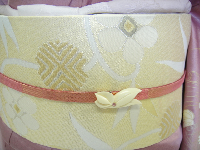 クワシ着物レンタル ピンク綸子四季柄正絹訪問着