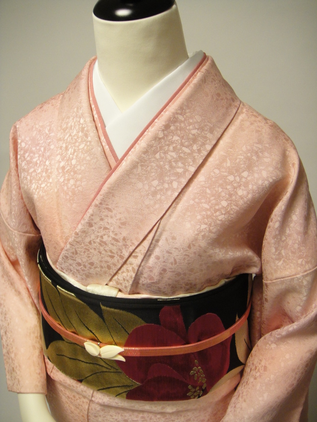 正絹色無地レンタル １００５１ ライトピンク地紋正絹色無地 袋帯フルセット 身長１４８ｃｍ １６３ｃｍ 着物レンタル クワシ着物レンタル