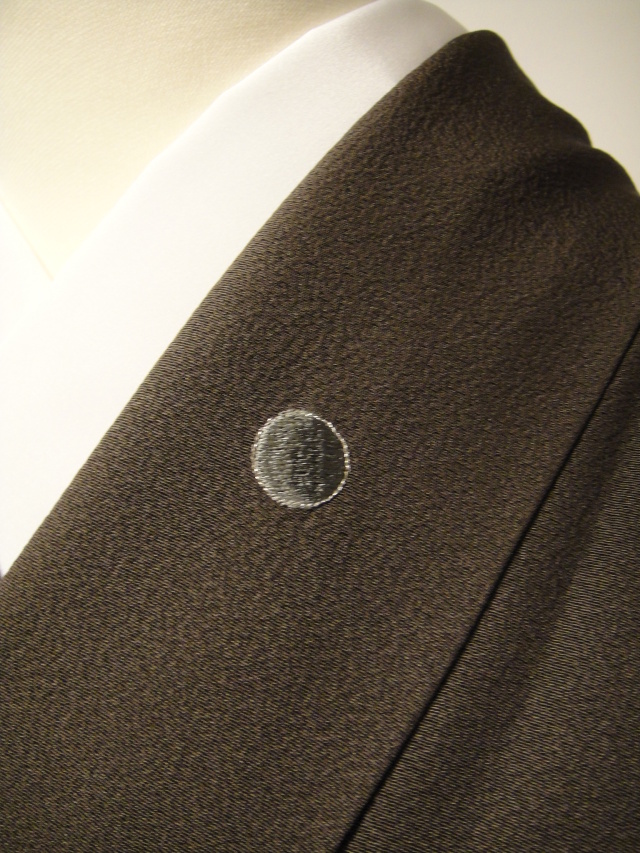 クワシ着物レンタル ブラウン水玉柄手刺繍正絹付下小紋