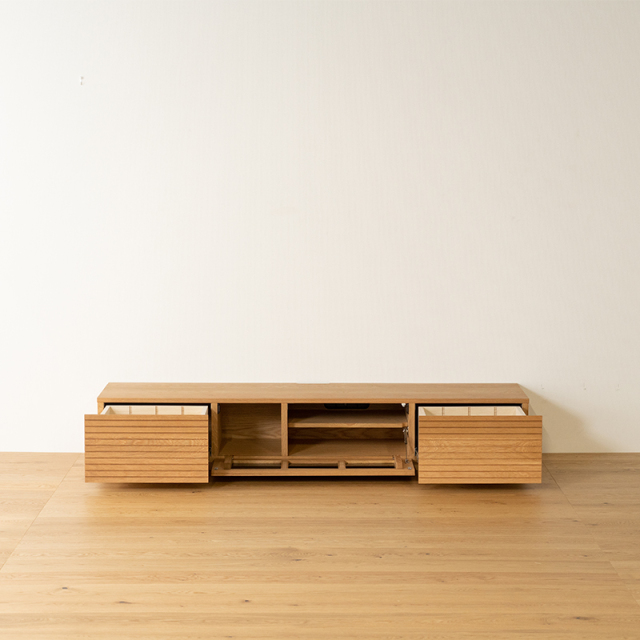 30％オフ!! 【ほぼ新品】【1年保証付き】【現品限り】無垢材使用テレビボード 風雅／FUUGA-幅1800mm（ホワイトオーク‐スリット）