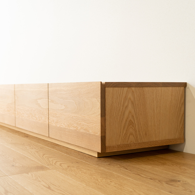 30％オフ!! 【ほぼ新品】【1年保証付き】【現品限り】無垢材使用テレビボード 風雅／FUUGA-幅1800mm（ホワイトオーク‐スリット）