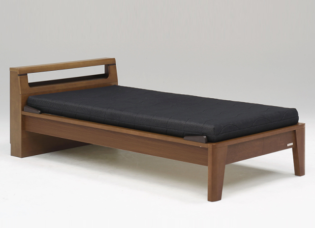 Tasia USBコンセント付きベッド　2段棚　タモ　布団に対応　シングルの写真