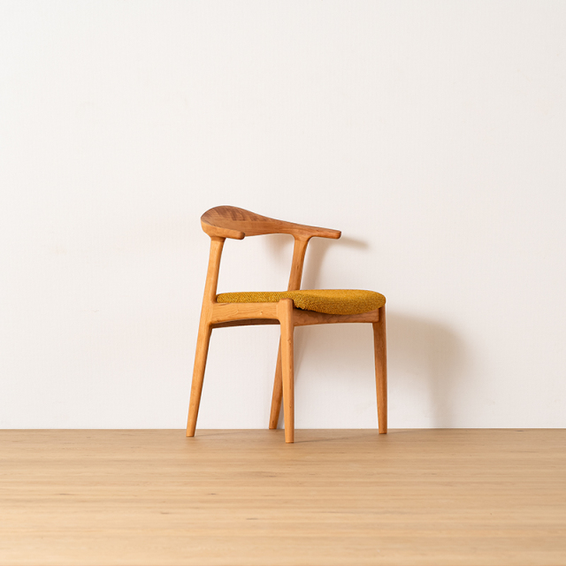 50％オフ!! 【ほぼ新品】【現品限り】円／MADOKA 天然木・無垢使用の木製チェア-ブラックチェリー