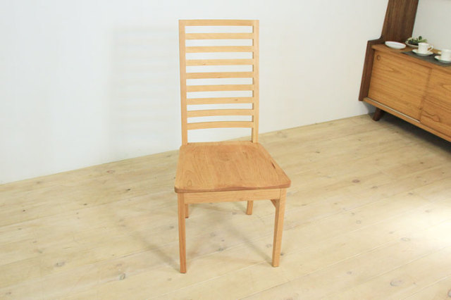 凛／RIN 天然木・無垢材使用のダイニングチェア：ハイバック（ブラック