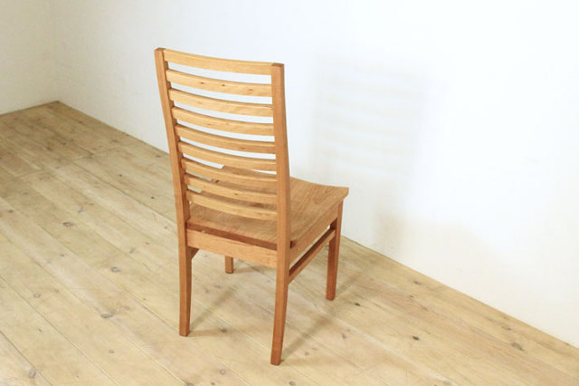 凛／RIN 天然木・無垢材使用のダイニングチェア：ハイバック（ブラック