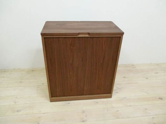 ウォールナットキャビネット オーダー家具・C-427 ウォールナットの特注キャビネット 長野県の家具