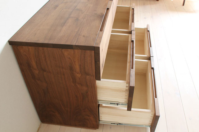 天然木・無垢ウォールナットのチェスト 彩美