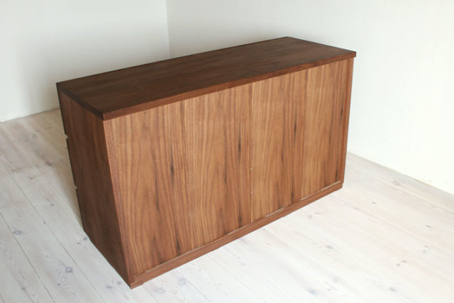 天然木・無垢ウォールナットのチェスト 彩美