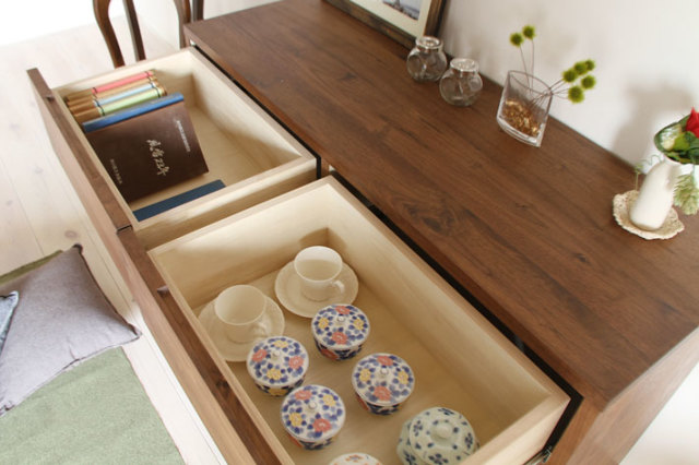 天然木・無垢ウォールナットのチェスト 彩美