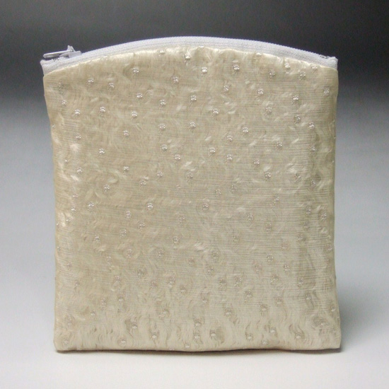 数珠袋　数珠入　ポーチ型　ホワイト