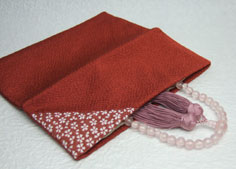 数珠袋　数珠入　折りたたみ　桜小紋　赤茶