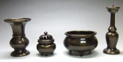 仏具セット　 つぼみ　具足セット 三具足＋前香炉 　色付　３,５寸