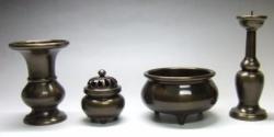 仏具セット　 つぼみ　具足セット 三具足＋前香炉 　色付　３,５寸