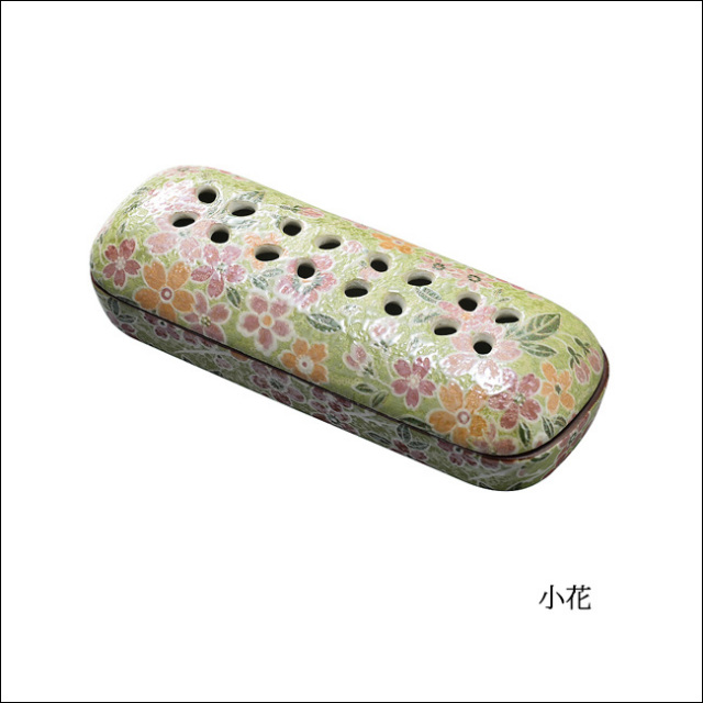 仏具】 線香立て 横置き 香炉 『 有田焼 花影（小）寝かせる線香皿