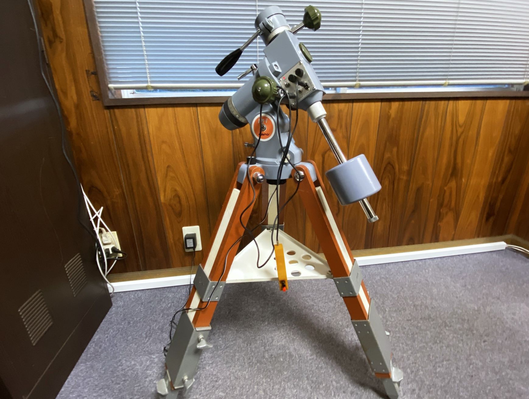 Anko　タカハシ赤道儀　EM-1S（木製架台付） 中古品】タカハシ EM-1赤道儀 KYOEI MAUNA-KEA