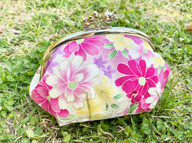 【メール便可】ハローキティ/和風キティ/Hello Kitty/京友禅/丸型がま口ポーチ