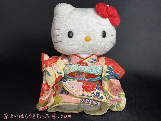 本物仕立の着物！高級友禅着物ハローキティぬいぐるみ/和風キティ/座り姿