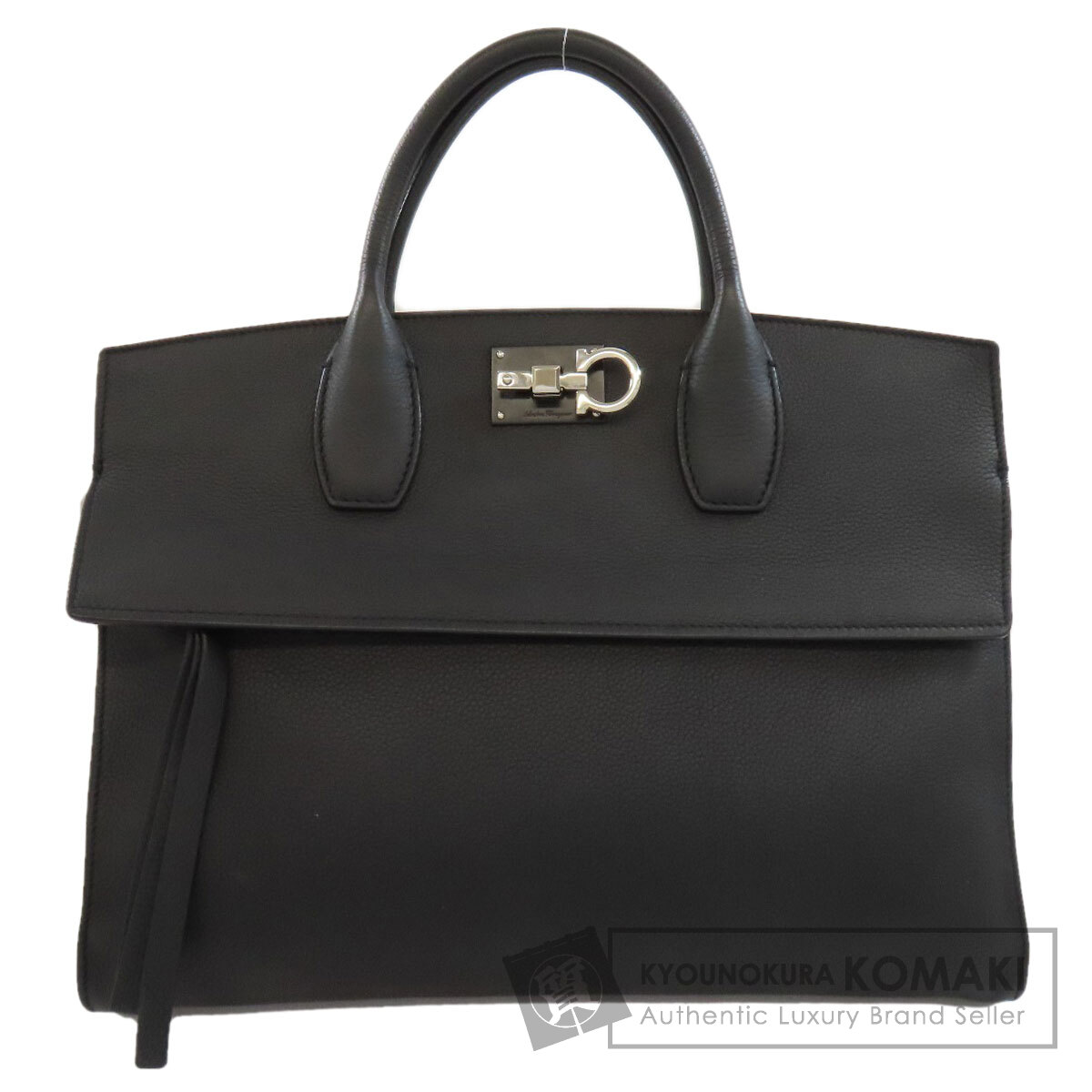 Salvatore Ferragamo サルヴァトーレフェラガモ ガンチーニ金具