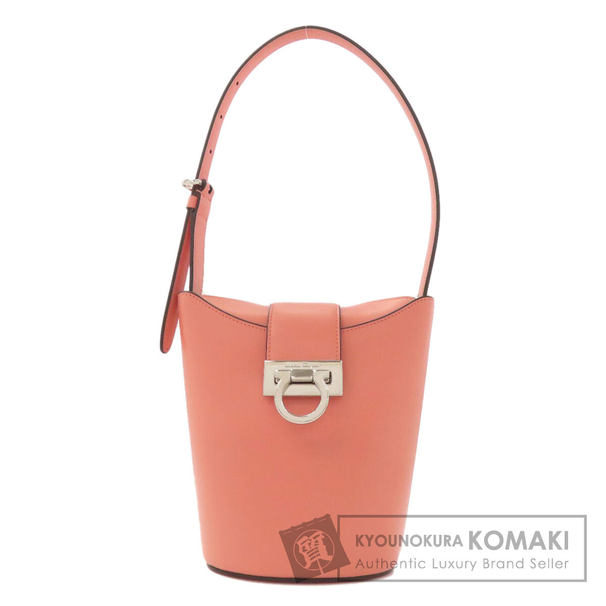 Salvatore Ferragamo サルヴァトーレフェラガモ トリフォリオ