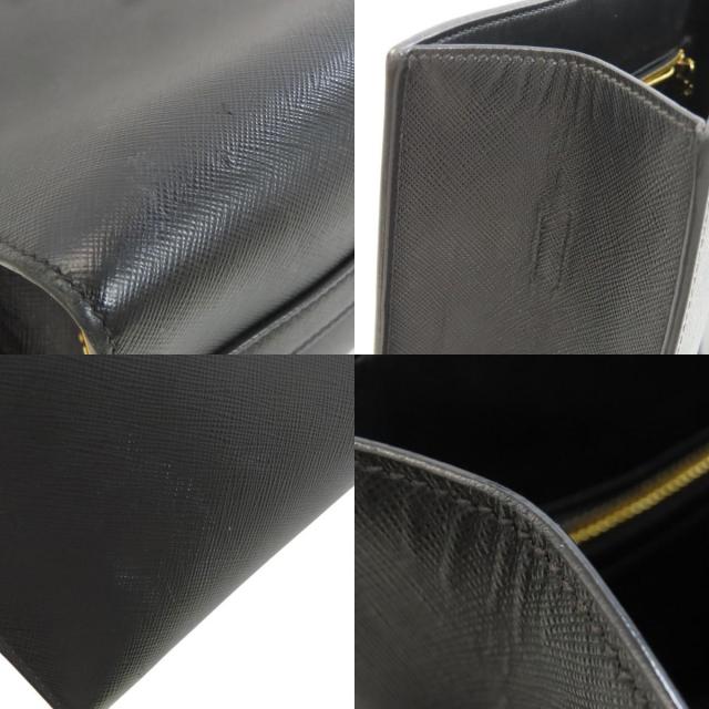プラダ ハンドバッグ ロゴ金具