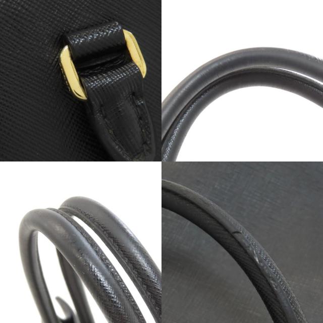 プラダ ハンドバッグ ロゴ金具