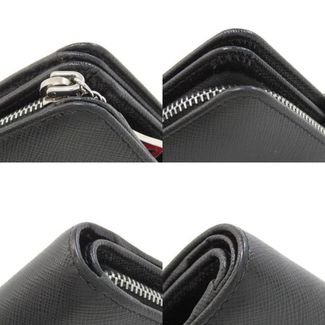 プラダ 二つ折り財布（小銭入れあり） リップチャーム