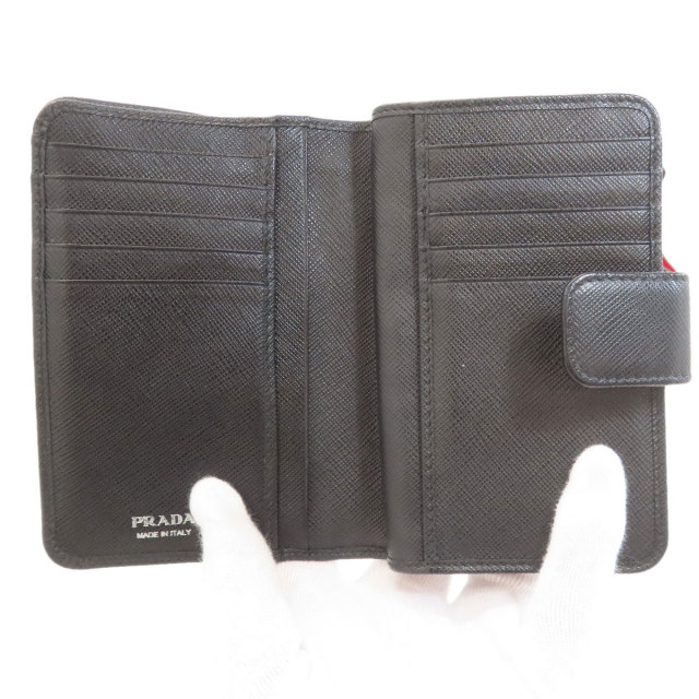 プラダ 二つ折り財布（小銭入れあり） リップチャーム