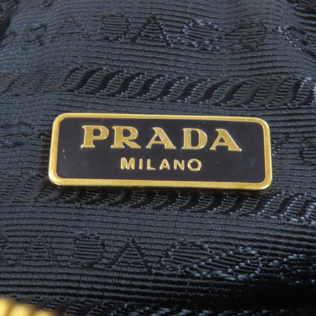 プラダ 化粧ポーチ ロゴ金具