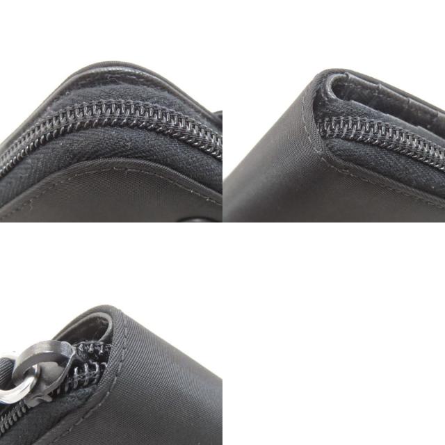 プラダ 二つ折り財布（小銭入れあり） ロゴ金具