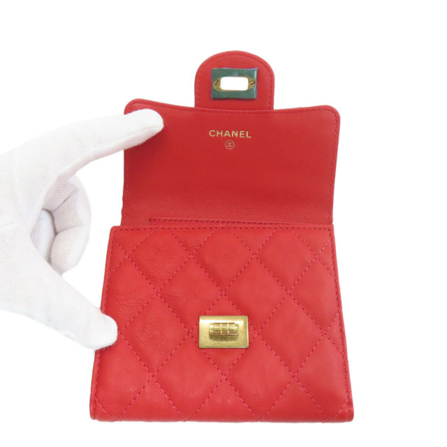 シャネル 二つ折り財布（小銭入れあり） 2.55 マトラッセ コンパクトウォレット ゴールド金具
