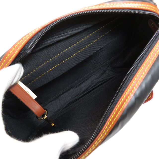 HUNTING WORLD ナイロン ショルダーバッグ ロゴ金具 HUNTING WORLD ナイロン ショルダーバッグ ロゴ金具 - メルカリ