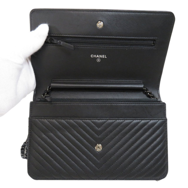 CHANEL シャネル Vステッチ 長財布（小銭入れあり） カーフ