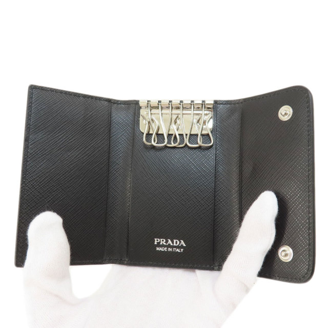 新品同様 ほぼ未使用 箱付き PRADA くじか プラダ キーケース サフィアーノ