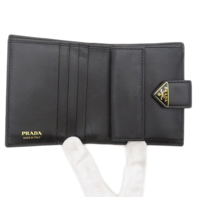 チョコリ様専用鑑定付きPRADA プラダ 二つ折り財布 レザー 三角