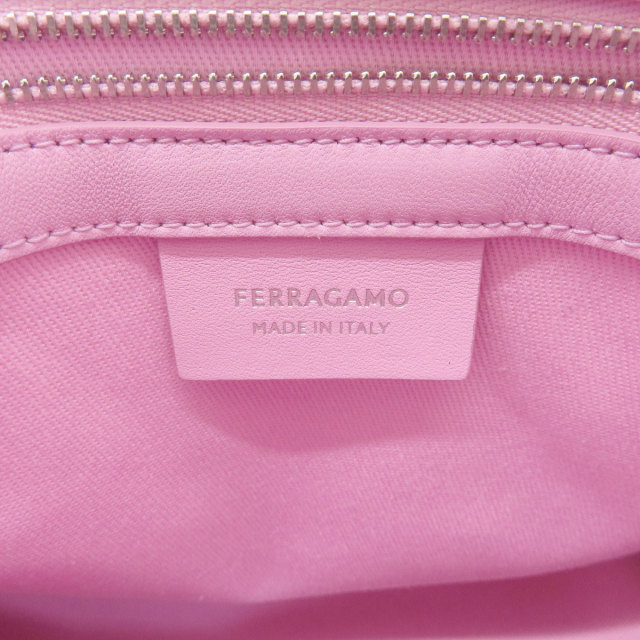 ★送料関税込★FERRAGAMO ロゴ パッチ キャンバス トートバッグ ♢Ferragamo♢ロゴトートバッグ☆正規品・関税込☆ (FERRAGAMO