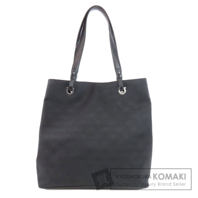 Salvatore Ferragamo サルヴァトーレフェラガモ ガンチーニ Salvatore Ferragamo サルヴァトーレフェラガモ ガンチーニ