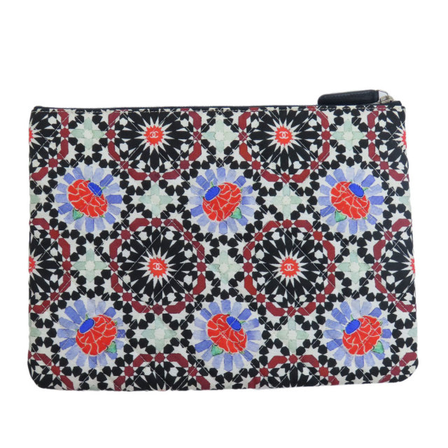 CHANEL シャネル A82074 ココマーク 花モチーフ シルバー金具  