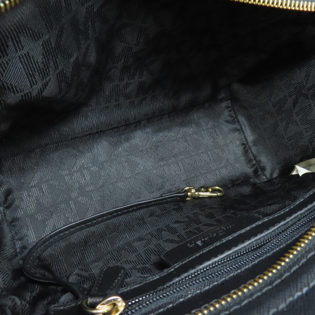 【美品】MICHAEL KORS ショルダーバッグ ブラック　スタッズ マイケルコースMICHAELKORS スタッズショルダーバッグブラック