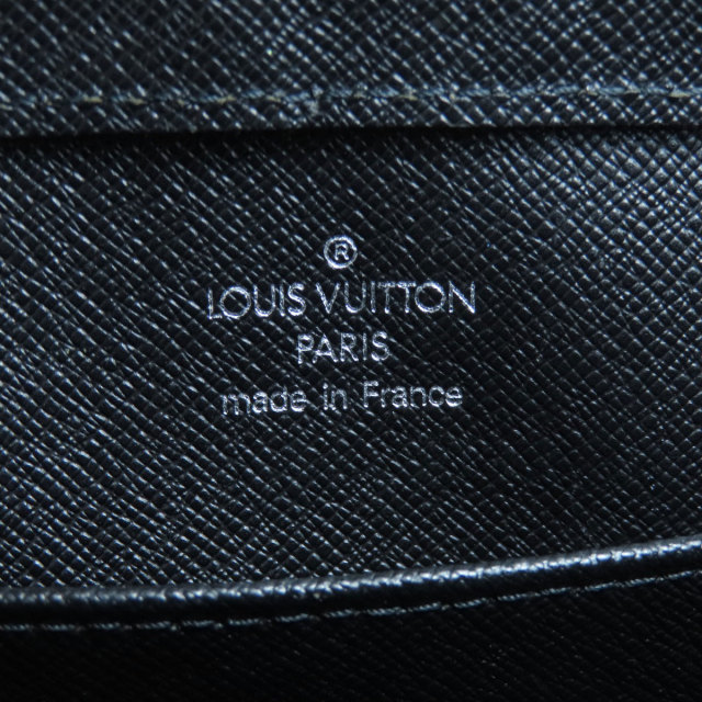 LOUIS VUITTON ルイヴィトン M30182 タイガ バイカル セカンド