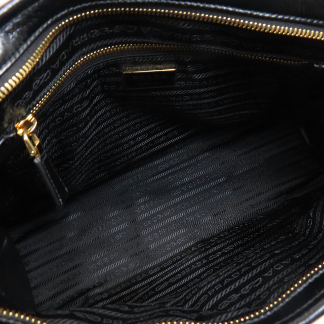 プラダ トートバッグ ロゴ金具 2WAY