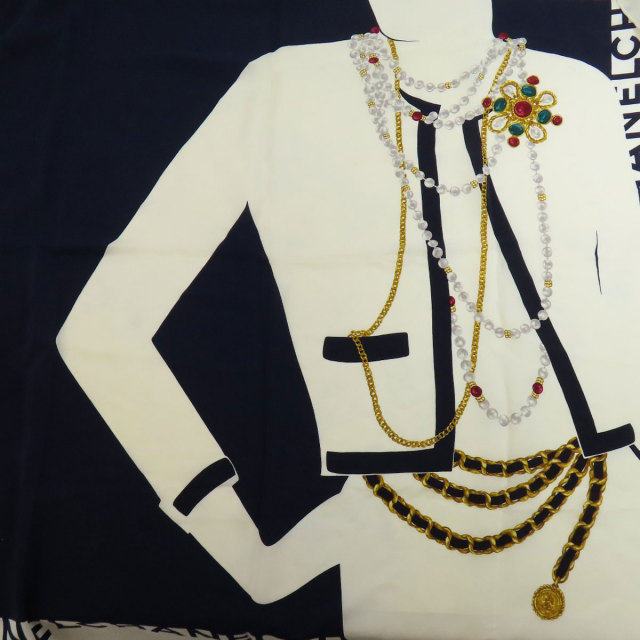 CHANEL シャネル ジュエリーモチーフ スカーフ シルク レディース