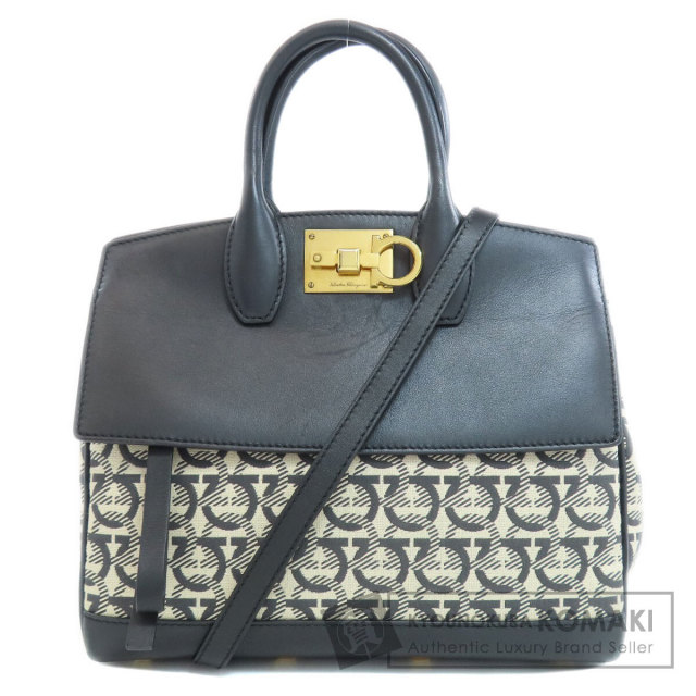 サルヴァトーレフェラガモ ハンドバッグ ガンチーニモチーフ