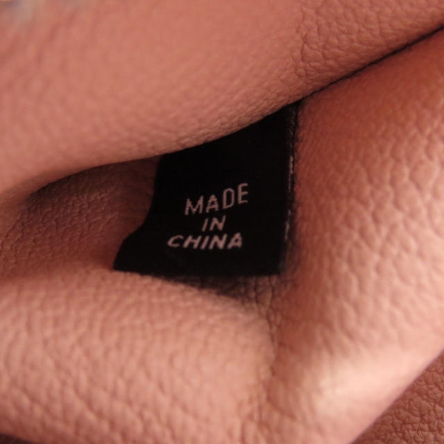 ♡関税送料込♡Giorgio Armani レザーハンドバッグ ♡関税送料込♡Giorgio Armani ハンドバッグ