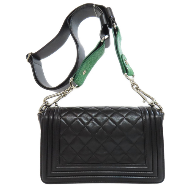 シャネル ショルダーバッグ ボーイシャネル シルバー金具